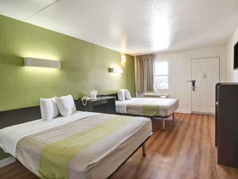Motel 6-Dallas, Tx - Forest Lane Buitenkant foto